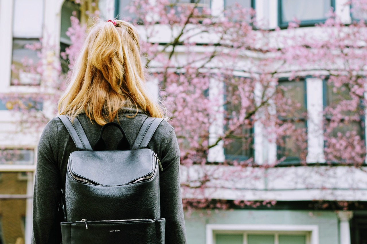 英国女子免费游墨西哥之旅背后的惊天秘密，被迫运毒的背后故事